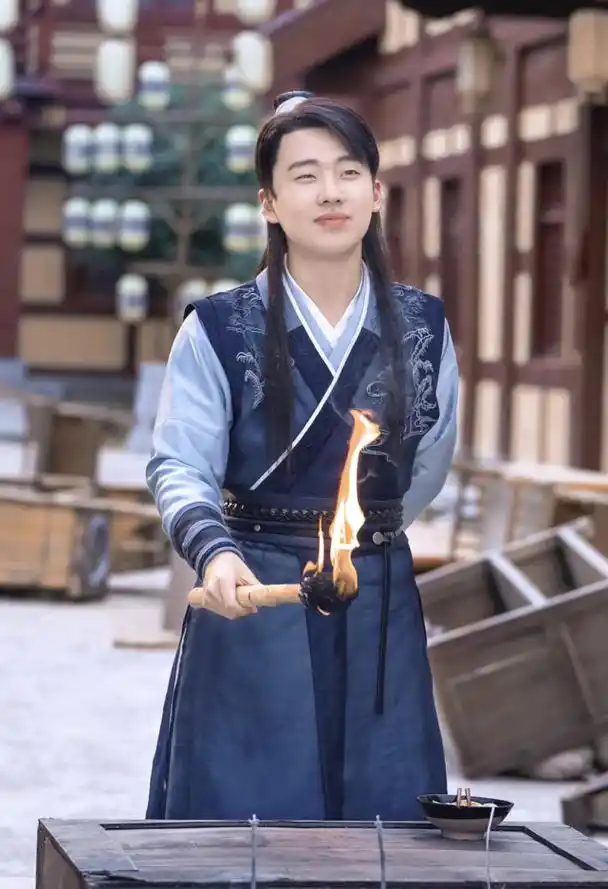 郭麒麟过春节再发福,本人近照身材圆润胖不少,网友喊话别放松