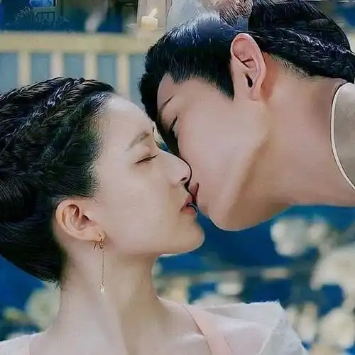 《传闻中的陈芊芊》赵露思丁禹兮头像