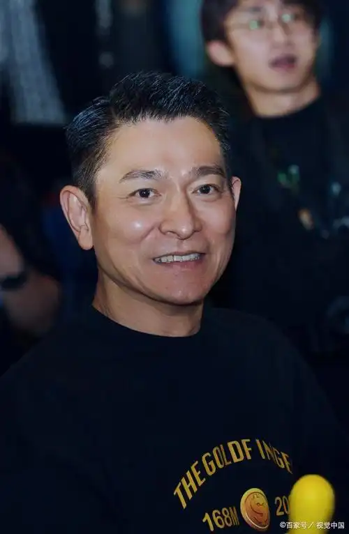 刘德华申请明年红馆跨年演唱会,私下与张学友,讨论演唱会的模式