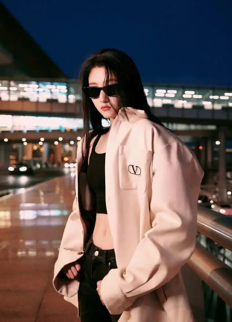 关晓彤 老公,不愧是你老婆,这几张照片够霸气00#关晓彤 - 抖音