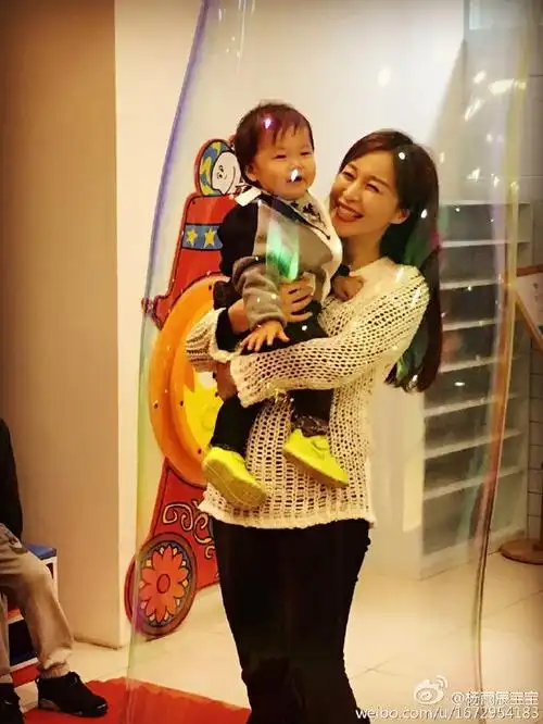 杨雨辰个人图片 个人资料,林申老婆杨雨辰和儿子近照大曝光,不仅和