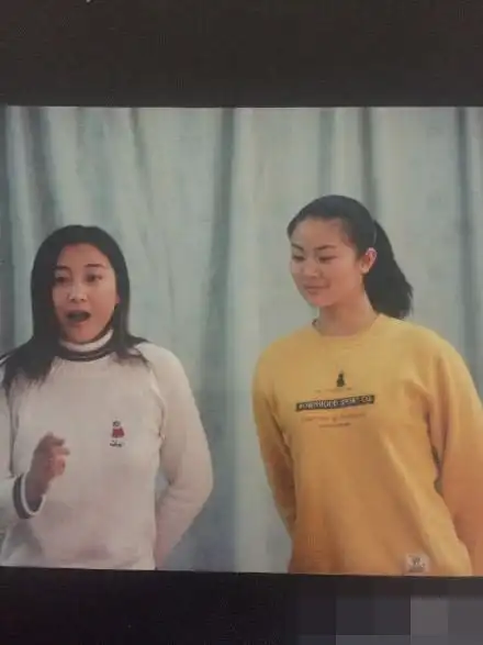 贾玲10年前青涩旧照曝光 当时好瘦好美(组图)