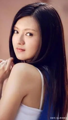 傅晶气质时尚写真照,优雅迷人