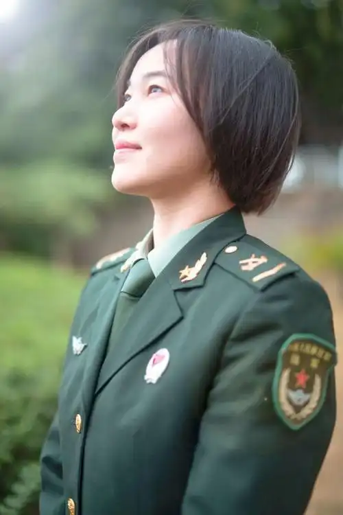 最美女兵写真曝光!美翻了!|军营|军旅|军旅生涯_网易订阅