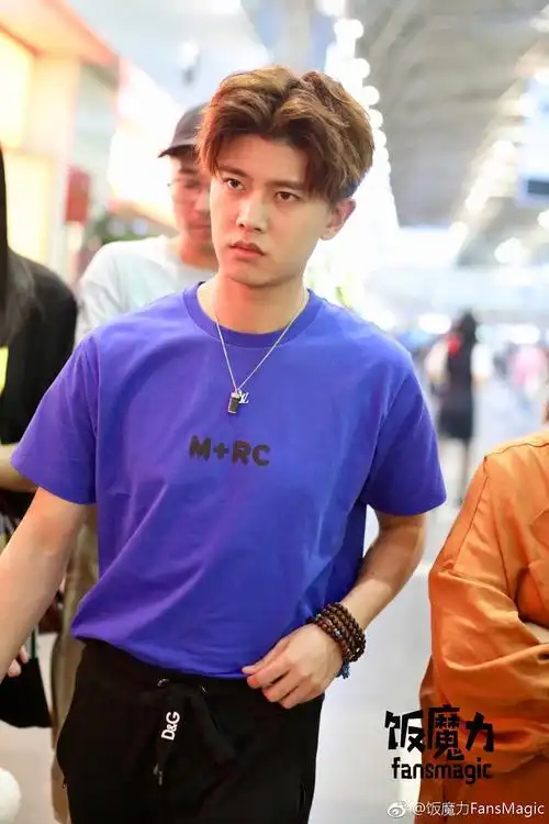 任嘉伦/ 机场陆大人