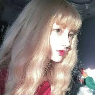 2020唯美可爱女生微博头像 爱你爱到无可救药的地步