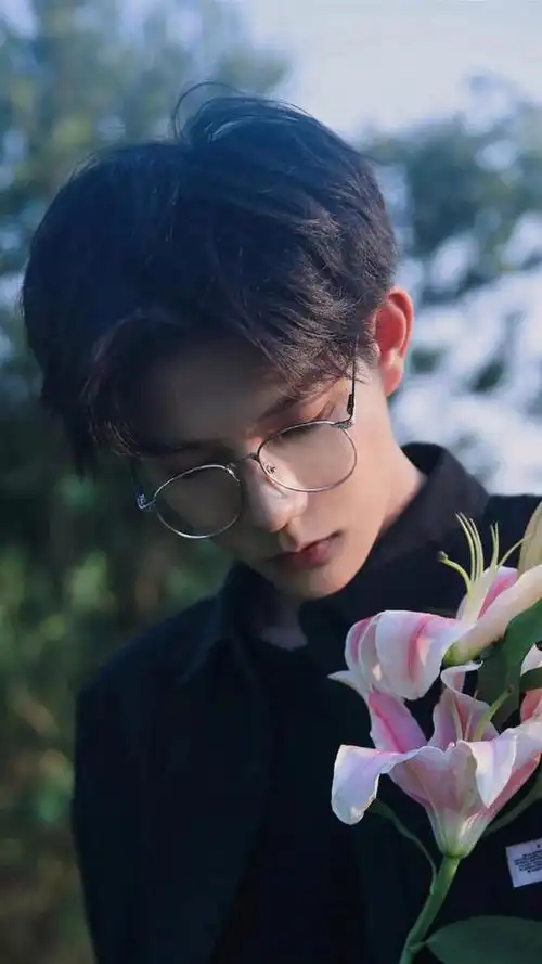 男神们的硬核女装(你的金丝眼镜男神系列来了)(5)