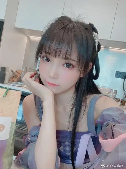 b站咬人猫首次cos唯美古风又跳popping舞直播人气火爆