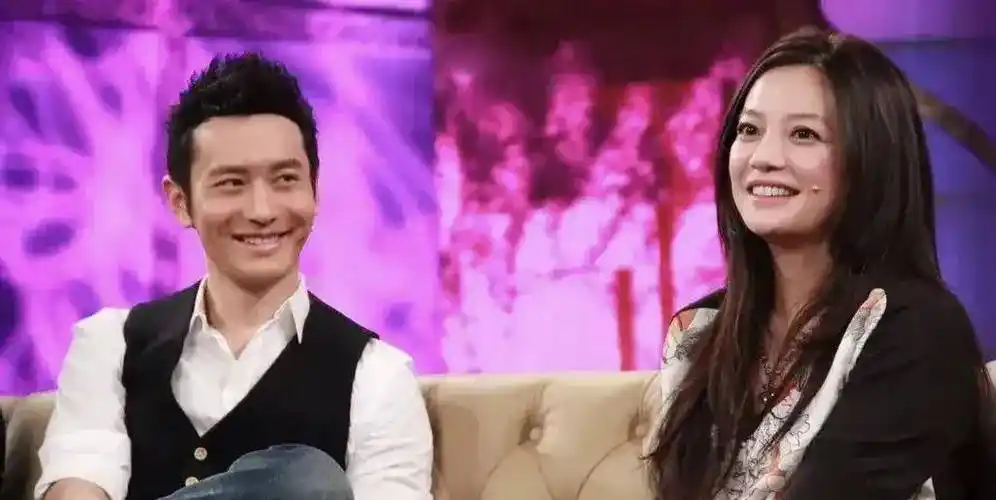 偶遇杨颖带娃看急诊,黄晓明和叶珂国外度假,巧合还是故意为之?