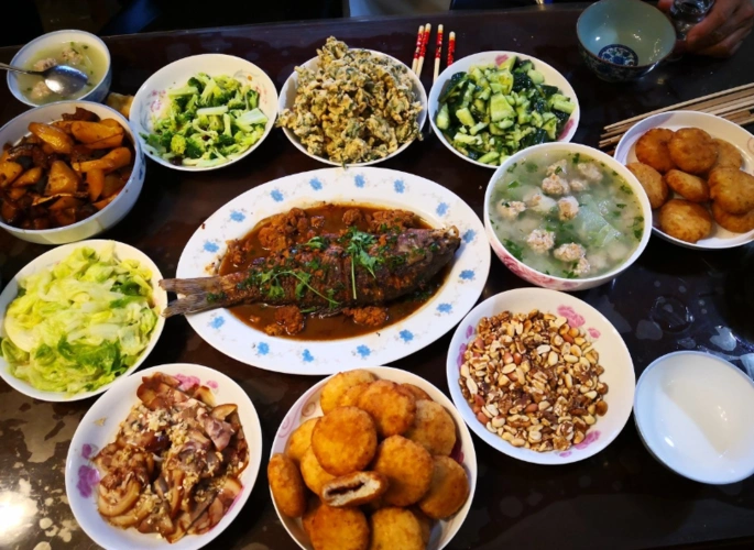 六位家庭主妇做的家常晚餐,如果让你去做客,你会去哪家?