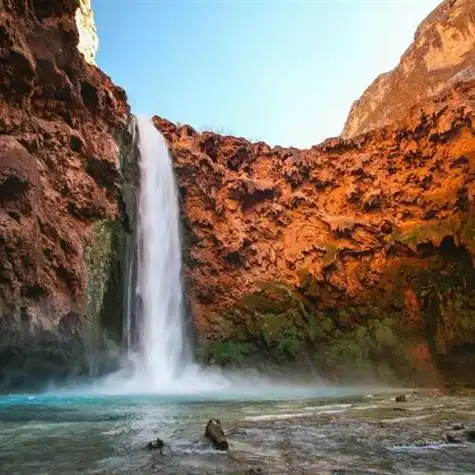 飞流直下的瀑布风景头像听说真实山水瀑布能聚财
