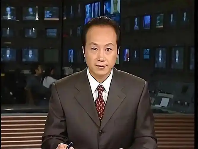 回顾罗京儿子:名字取自唐诗,高中毕业赴美留学,越来越像父亲