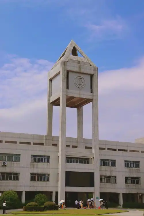 在东大成贤,金坛院是每一位学子朝夕相处的伙伴.