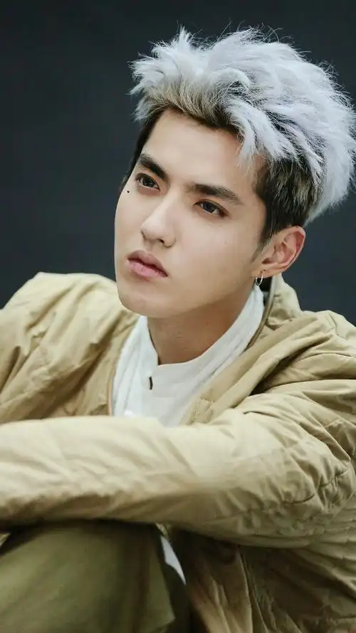 吴亦凡##kris##壁纸##手机壁纸#更多吴亦凡高清壁纸请关注微信订院排