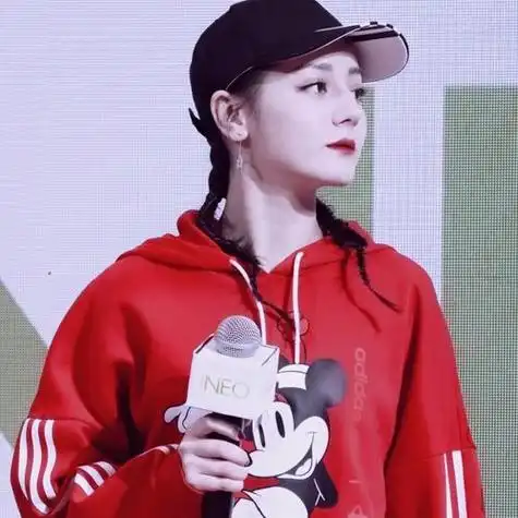 迪丽热巴帅气头像图片