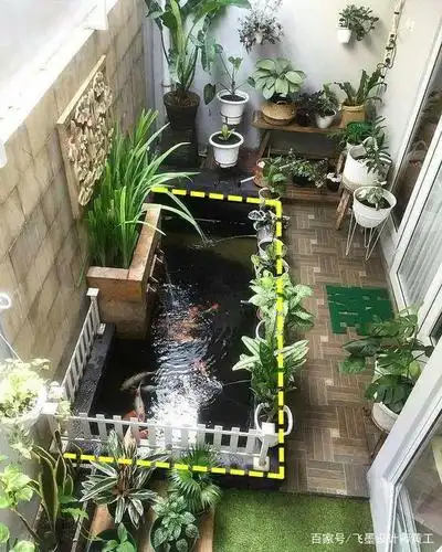 其实阳台设计个小鱼池并不稀奇,即使住在高层,同样也能实现.
