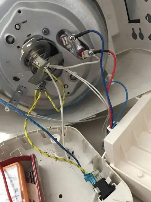 奔腾电饭锅通电灯不亮,拆开了电源进了温控出来就没电了,是不是温控坏