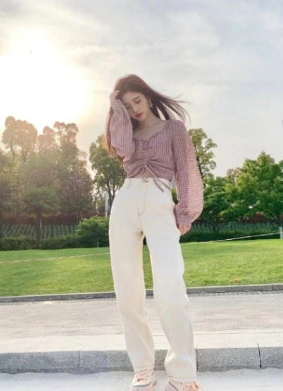 鞠婧祎的日常穿搭很值得借鉴 夏季甜美穿搭还是得看鞠姐!