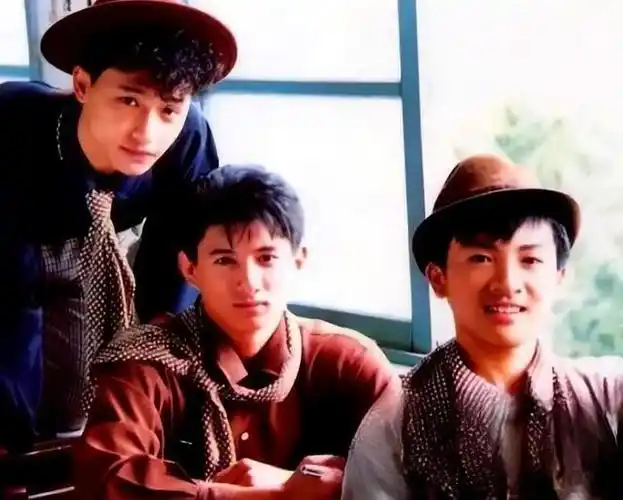 小虎队的故事:一段不朽的青春传奇