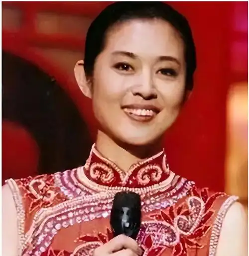 回顾倪萍八年感情遭陈凯歌背叛恨的人是冷漠无情的前夫