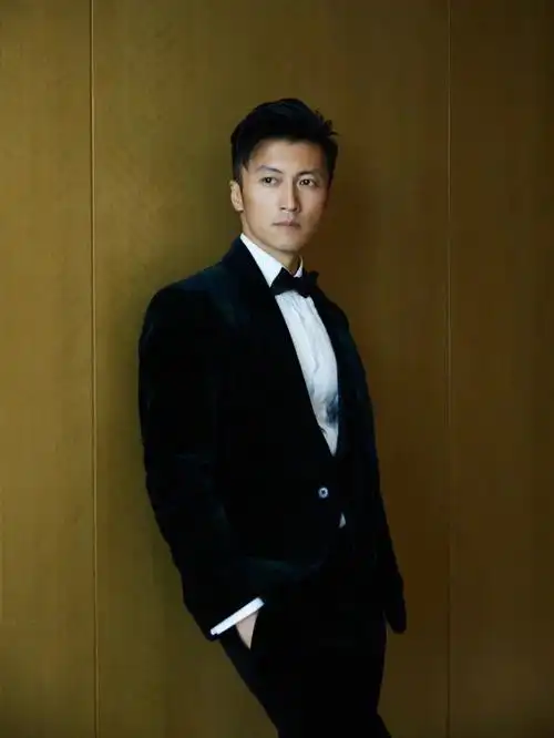 谢霆锋 今日份出席金鸡奖活动造型