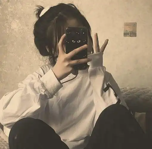 好看的女生头像可爱有气质自己不坚强真的没人帮你扛