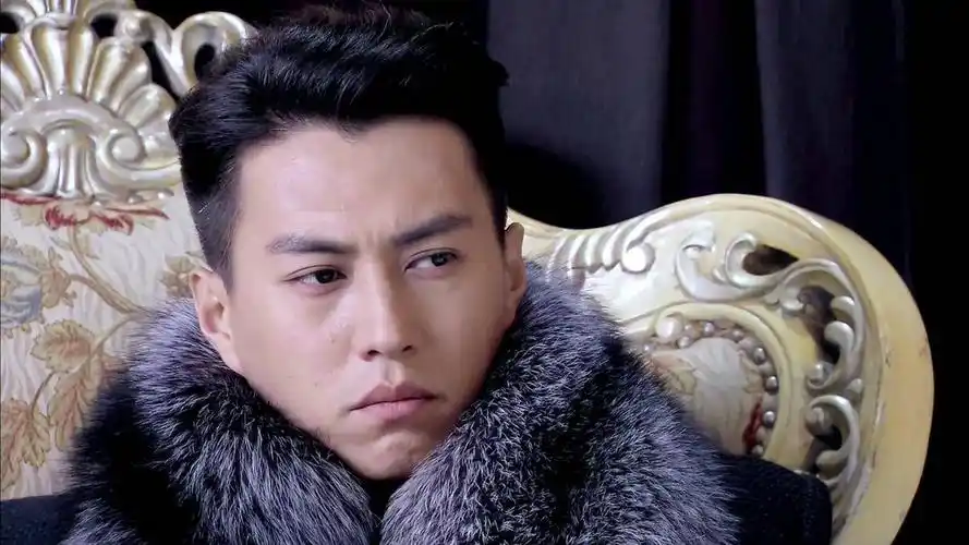 他与杜月笙齐名,未婚妻受辱后,他枪杀日本军官,还让日本人道歉