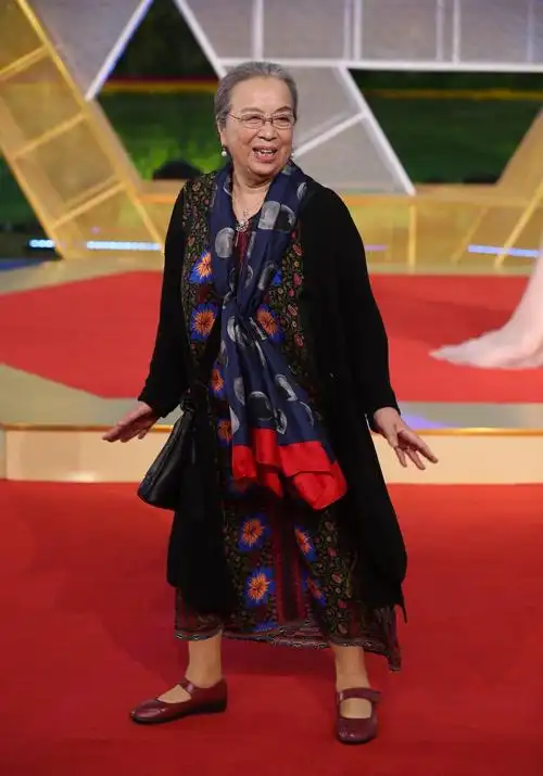 回顾著名演员李明启幼年丧父一生心酸背负骂名20年如今怎样了