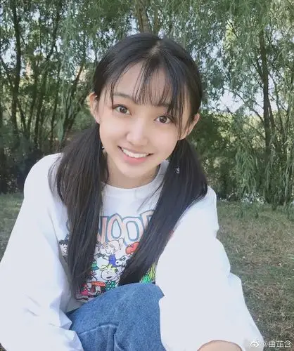 05后青春美少女曲芷含