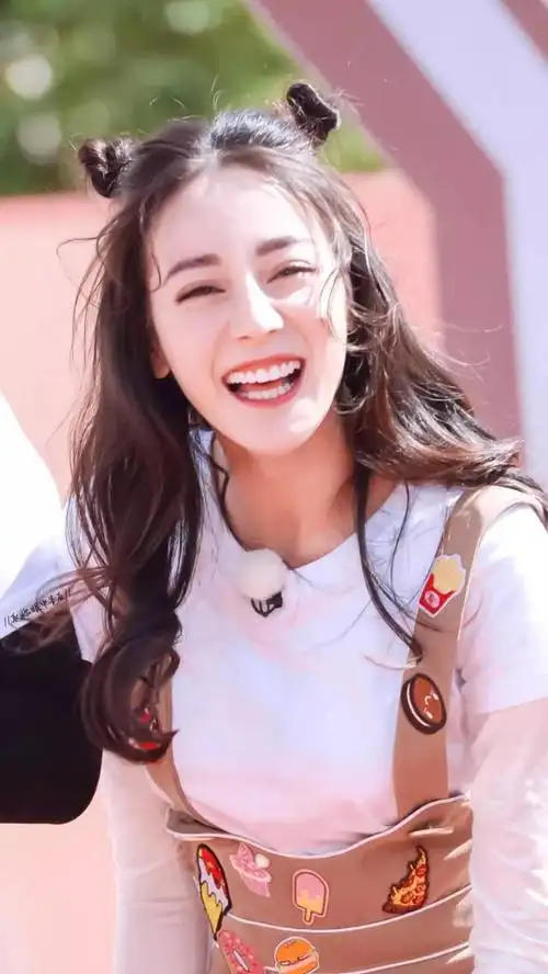 明星壁纸 | 迪丽热巴 送给爱丽丝粉粉们