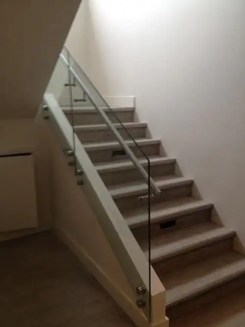 楼梯装修效果图玻璃_玻璃楼梯价格_楼梯玻璃扶手图片