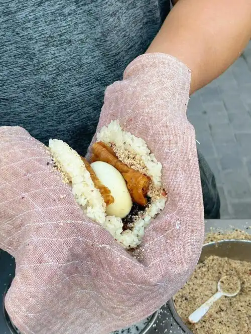 连吃一周西安边家村也有上海风味粢饭团