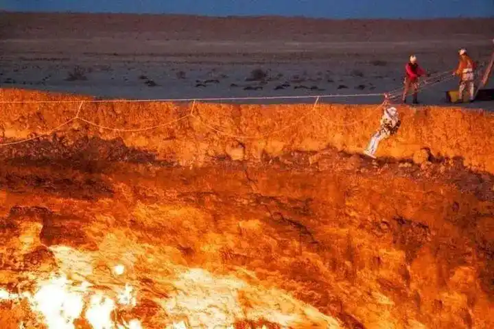 烧了50年的地狱之门蕴含35亿吨石油为何至今无人开采