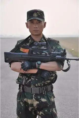 徐洪浩出演过的作品也不老少,比如说《老严有女不愁嫁》,《我的兄弟叫