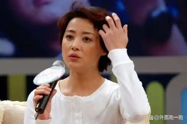 刘蓓:曾被冯小刚捧红,3婚和前夫续缘,如今继子星途大红大紫