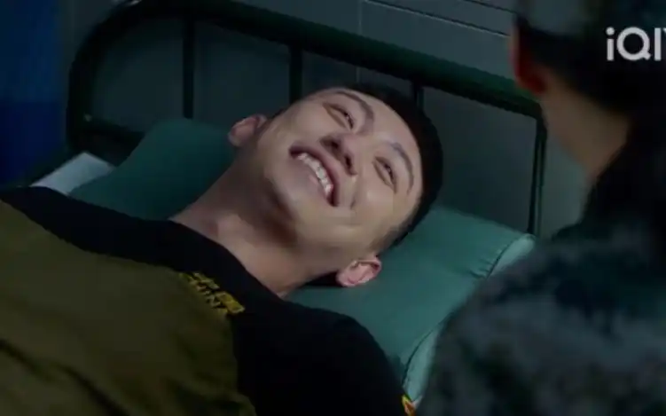 《爱上特种兵》黄景瑜的原声,太酥了!这谁能不心动啊!