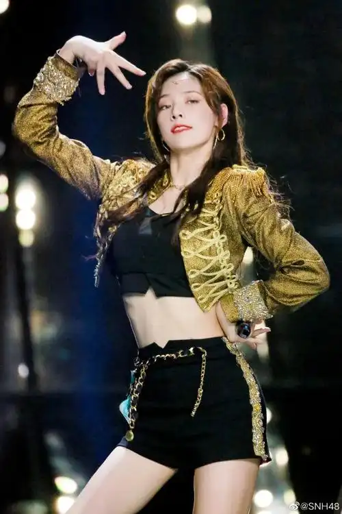 创造营赵粤高位出道恭喜akira成团未来继续闪耀