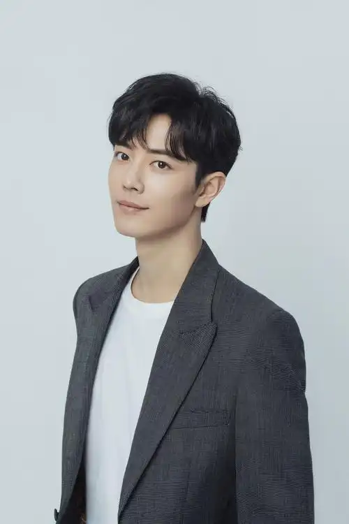 肖战最新消息 手绘封面向爱而行