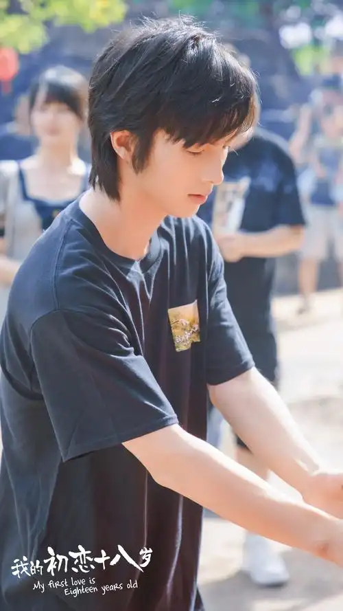 曹峻祥主演新电影我的初恋十八岁再挑大梁直击青春内心