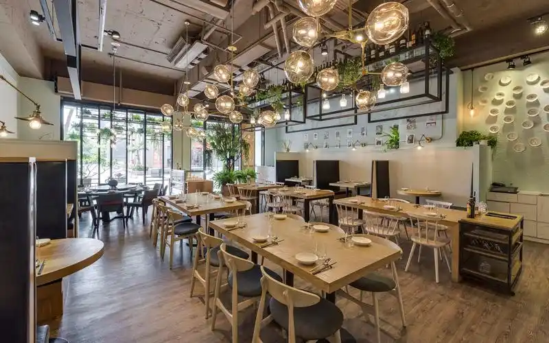 台湾清新自然的绿意主题餐厅