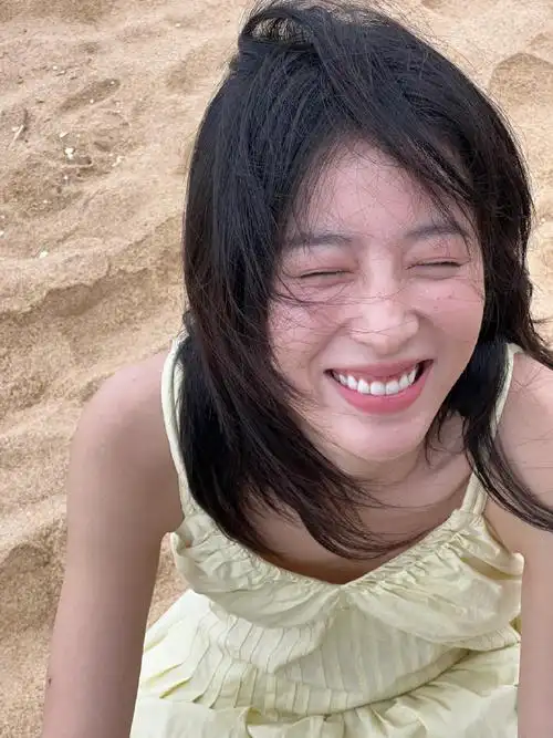 周雨彤旅行明信片