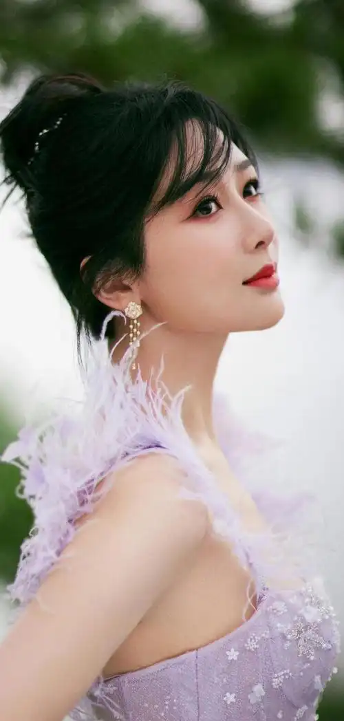 杨紫壁纸,小猴紫在不知不觉中长大了_网易订阅