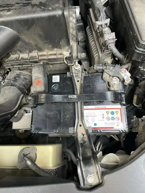 汉兰达更换汤浅s-95起停电瓶!