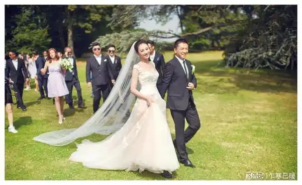 人间尤物李小冉在47岁时终于嫁给了男闺蜜徐佳宁