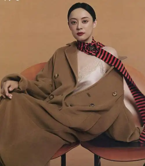 孙俪前卫大片来袭优雅坚定盛夏绽放