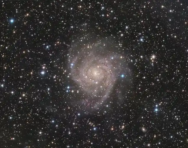 人类的仰望,从不因为宇宙星辰遥远而止步.