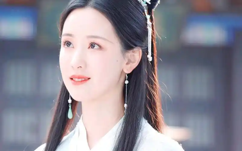 【古装美人群像混剪】芙蓉不及美人妆,水殿风来珠翠香!