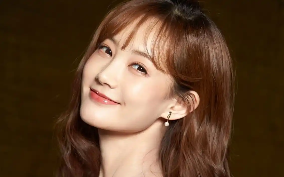 李一桐桌面壁纸-美女壁纸-高清美女图片-第3图-娟娟壁纸