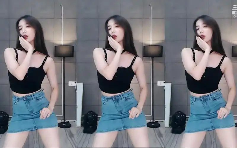 淼淼喵酱呀斗鱼性感舞蹈区美女主播美腿91直播录像