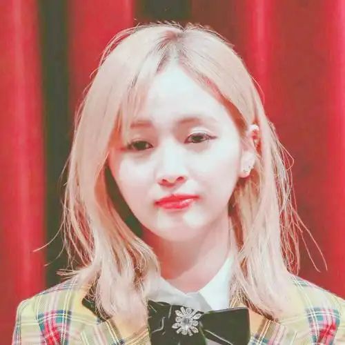 爱豆头像 ≮吴宣仪≯嗑颜图集/糖量超标恋与小选圈名沈筱 堆糖id忒羊